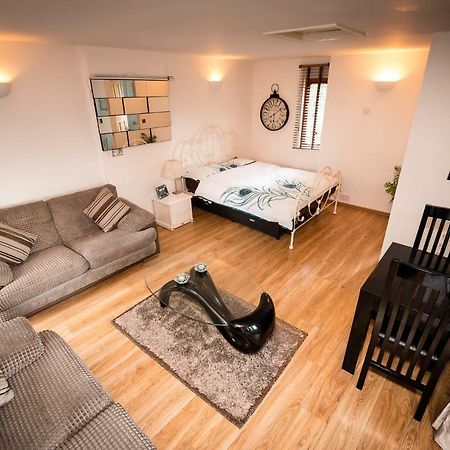 Spring Meadow Apartment Worcester Bagian luar foto