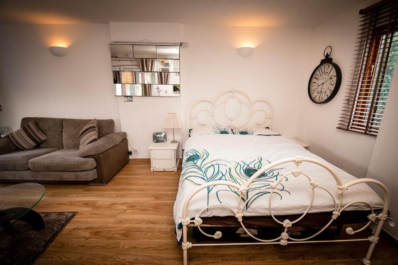 Spring Meadow Apartment Worcester Bagian luar foto